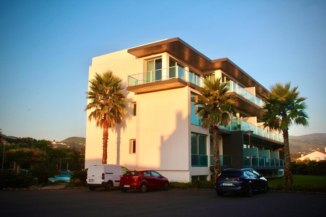 Whalesbay Hotel Apartamentos Capelas Ngoại thất bức ảnh