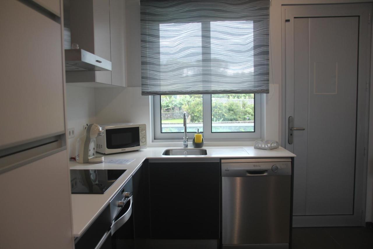 Whalesbay Hotel Apartamentos Capelas Ngoại thất bức ảnh