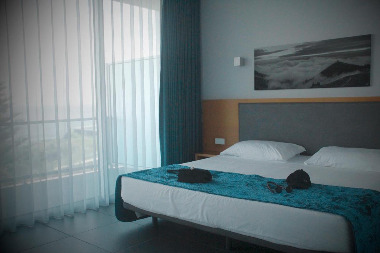 Whalesbay Hotel Apartamentos Capelas Ngoại thất bức ảnh