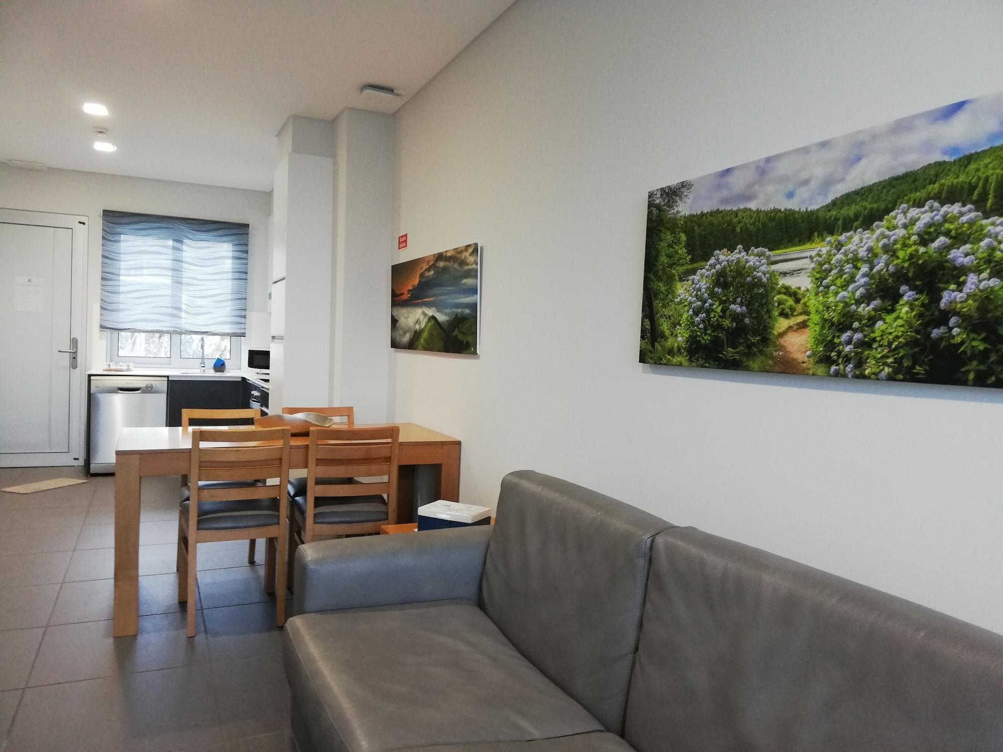 Whalesbay Hotel Apartamentos Capelas Ngoại thất bức ảnh