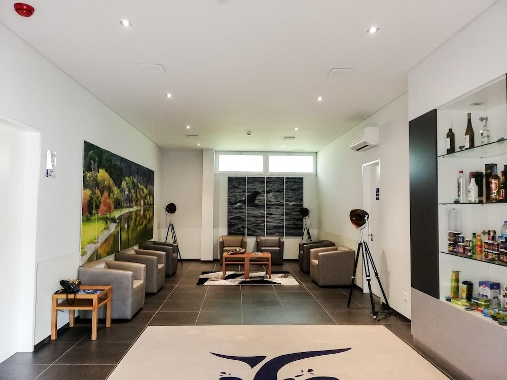 Whalesbay Hotel Apartamentos Capelas Ngoại thất bức ảnh