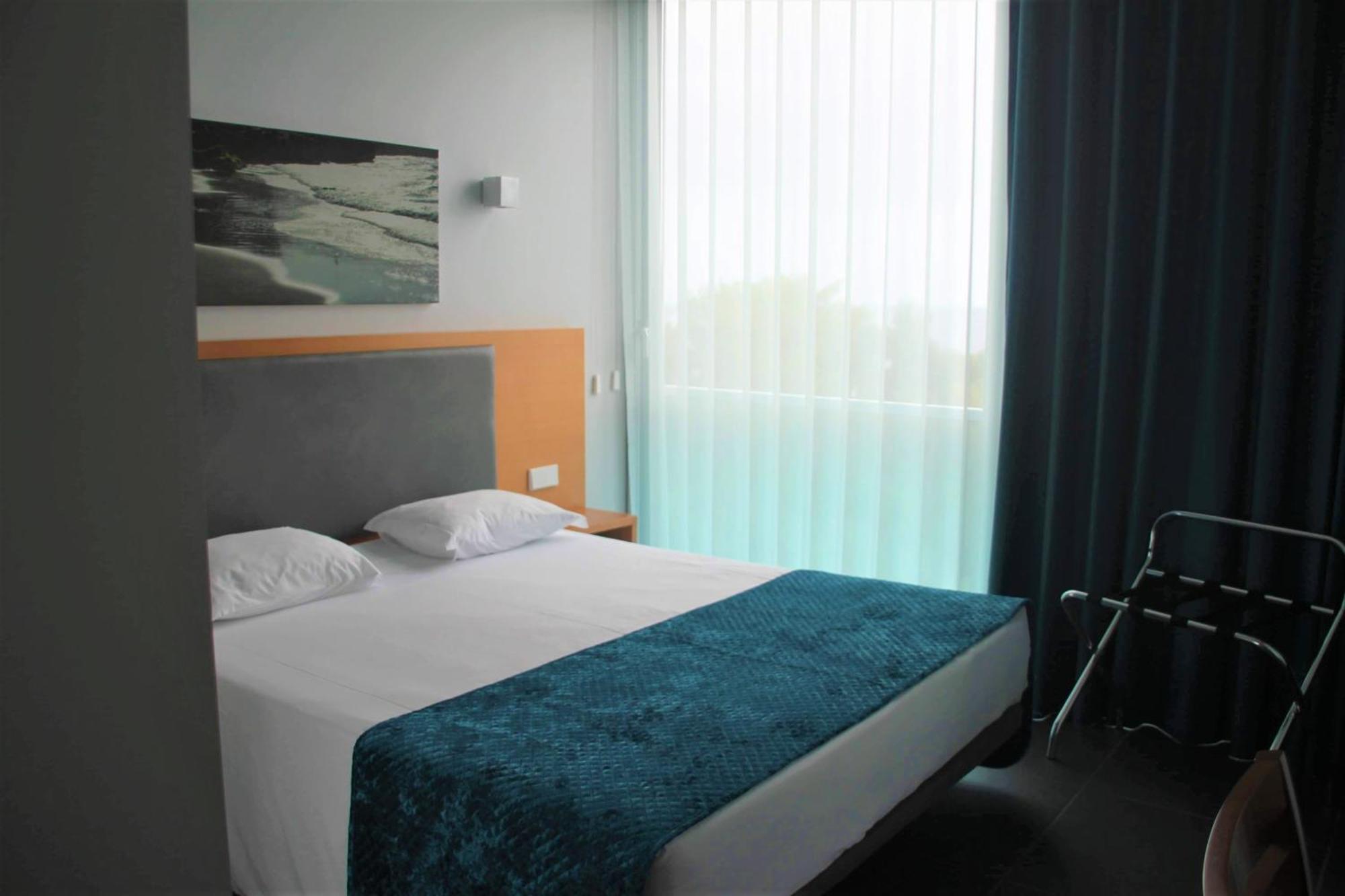 Whalesbay Hotel Apartamentos Capelas Ngoại thất bức ảnh